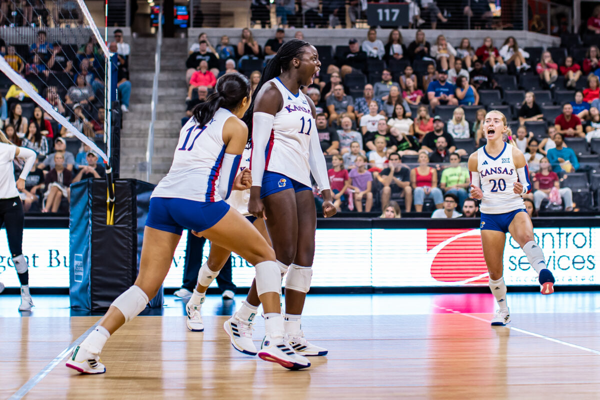 ku-volleyball-sweeps-pair-of-matches-in-omaha-home-opener-awaits